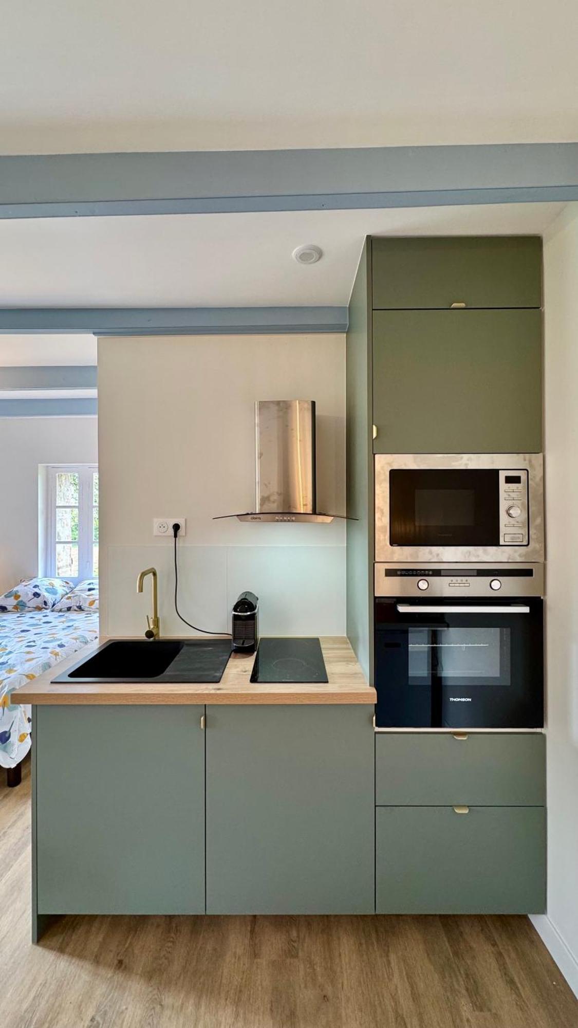 Gite De Couple Cosy Avec Vue Sur Chateau Tremohar - Golfe Du Morbihan, 20 Min De Vannes Berric المظهر الخارجي الصورة